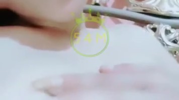 Bokep Indo Dilla Omek Live Sambil Ngangkang