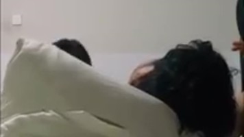 Laila Dientot Brondong Mendesah Keenakan