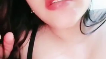 Bokep Indo Nana Mendesah Enak Diomekin Jari dari bawah