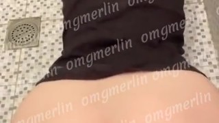 Hijab omgmerlin Ngentot di Toilet Umum