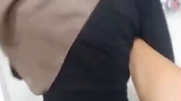 Bokep Indo Karyawati Counter HP Diewe Majikan Sange