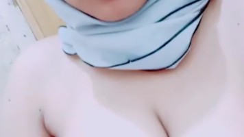 Bokep Indo ABG Jilbab Toge Sange Colmek Becek