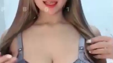 Bokep Indo Host Cantik Toket Gede Lepas Bra
