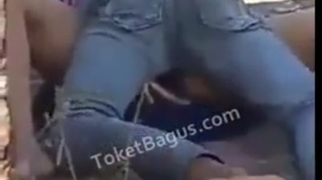 Bokep Indo Terciduk  Ngentot Di Balik Tembok