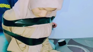 Bokep Jilbab – Lakban Ukhty Remaja Manis Fetish BDSM Masuk!